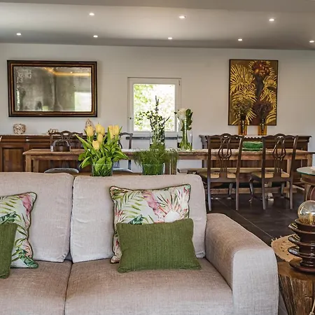 Advania בית נופש לוריניה